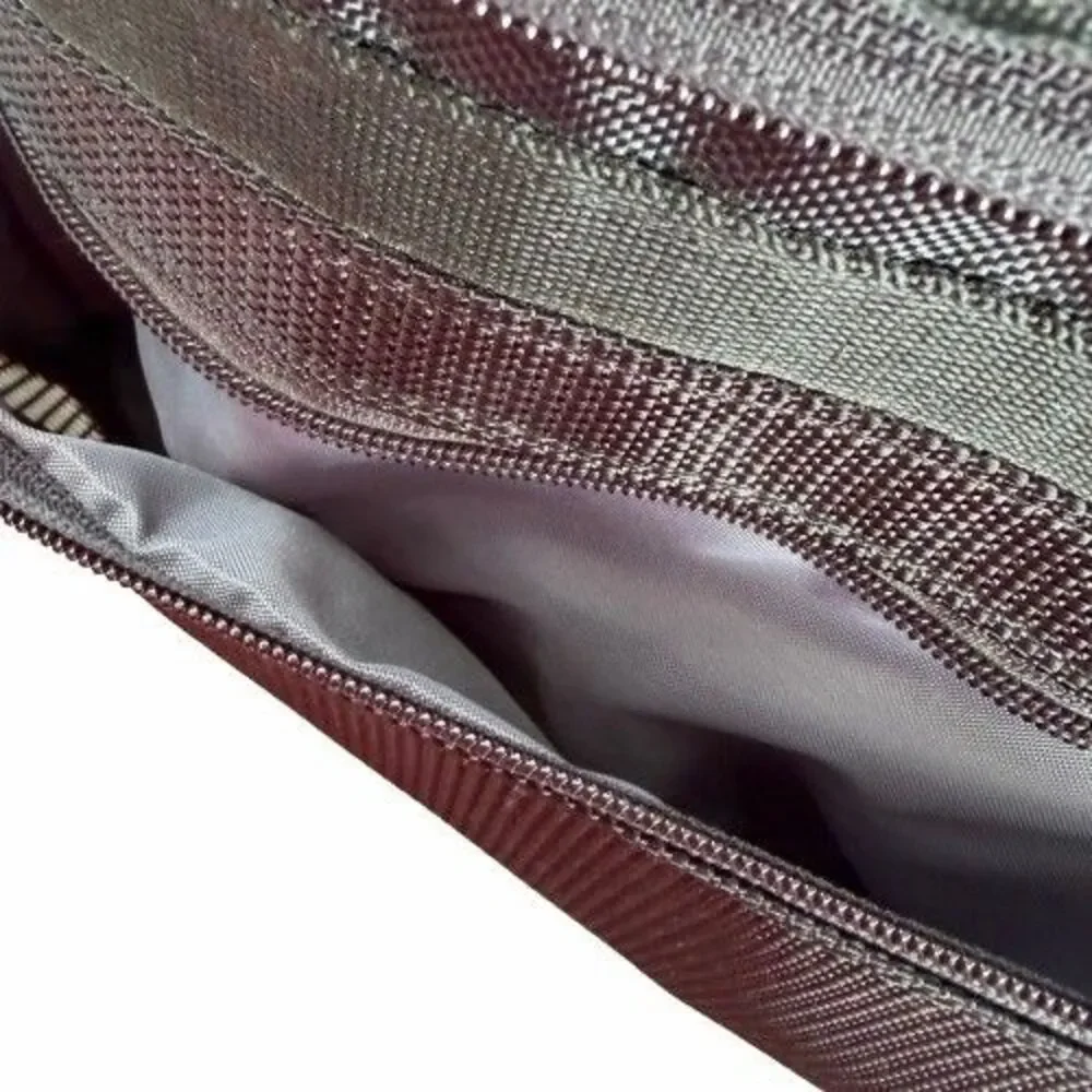 Targus Revolution TTL414-70 Laptop Briefcase Messenger Bag SafePORT TSA